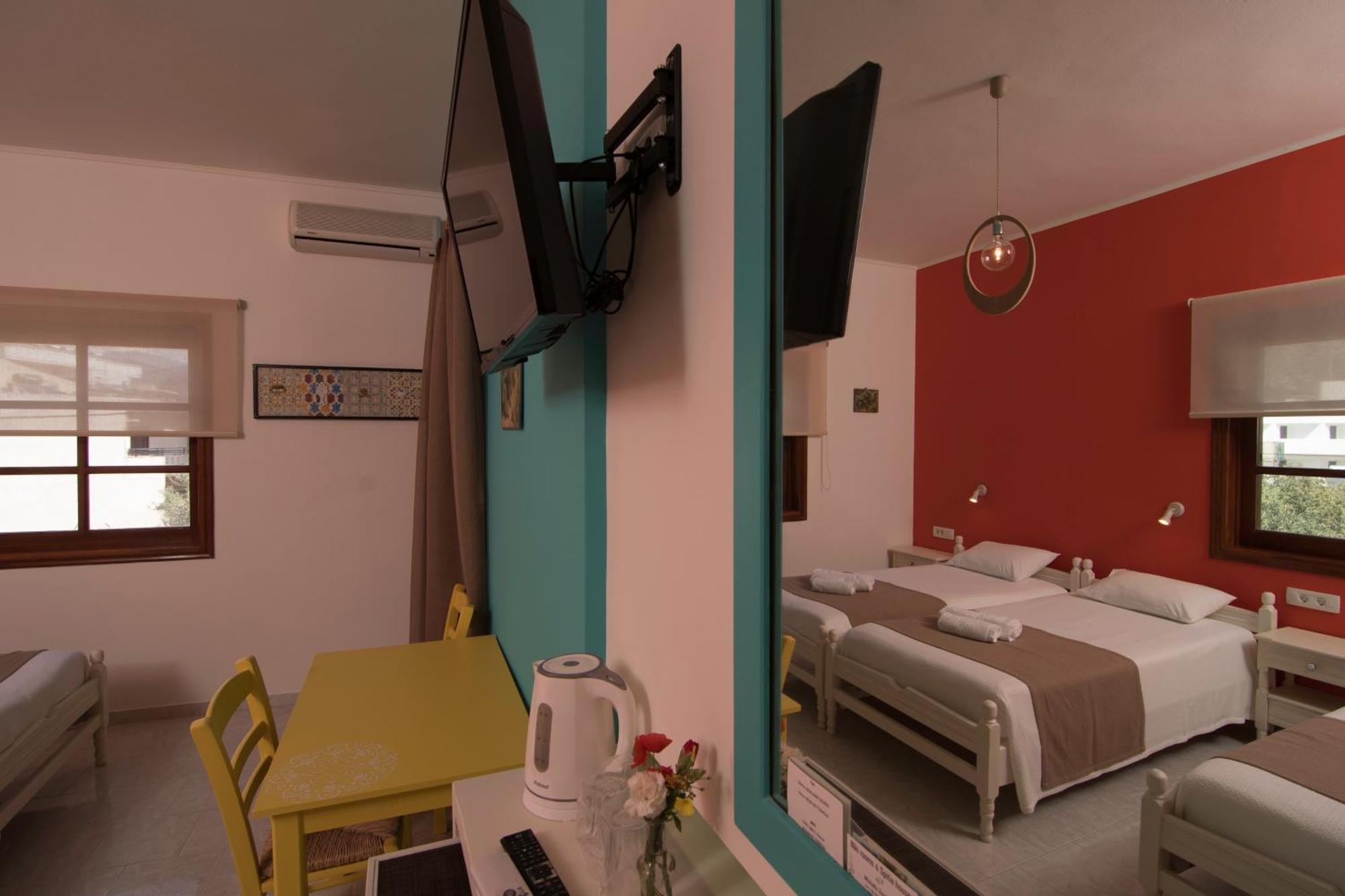Niki Rooms Palaiochora Room photo